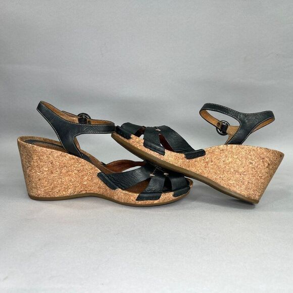 Clarks Artisan Sandals Women's Size 6 Black Leather Strappy Cork Wedge Heels - Picture 7 of 12
